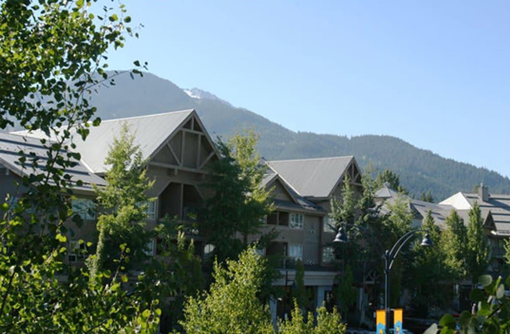 Marketplace Lodge Whistler Exterior photo