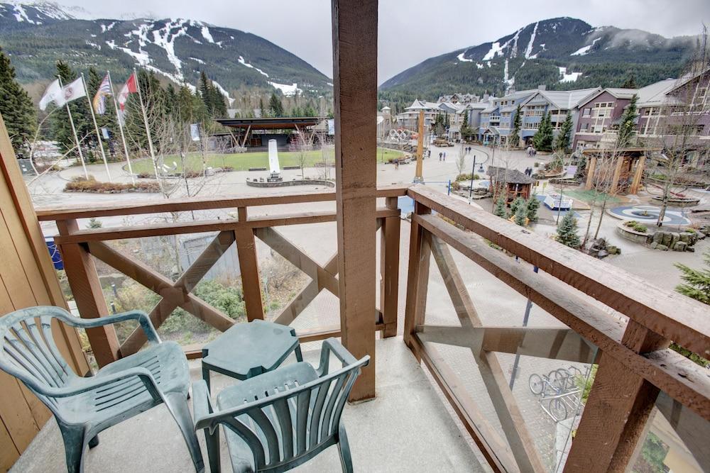 Marketplace Lodge Whistler Exterior photo